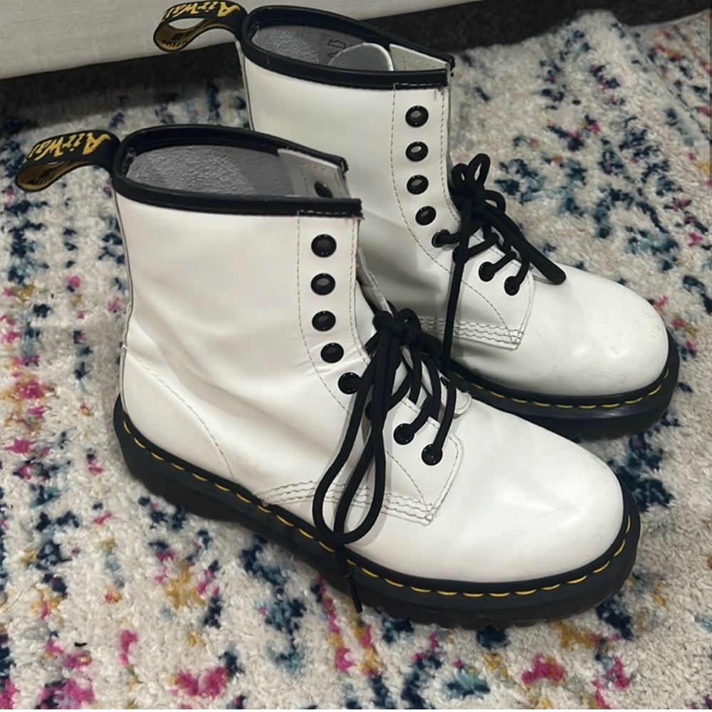 woman’s dr martens